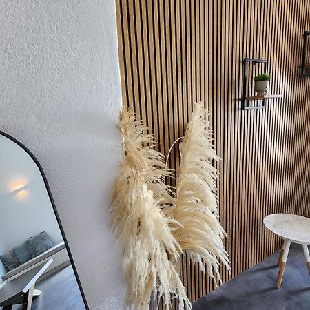 Euphoria Suites & Deluxe Studios Fira  Dış mekan fotoğraf