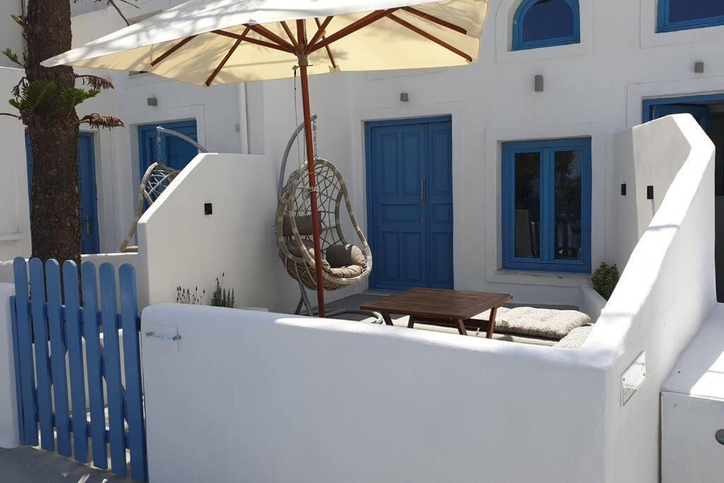 Euphoria Suites & Deluxe Studios Fira  Dış mekan fotoğraf