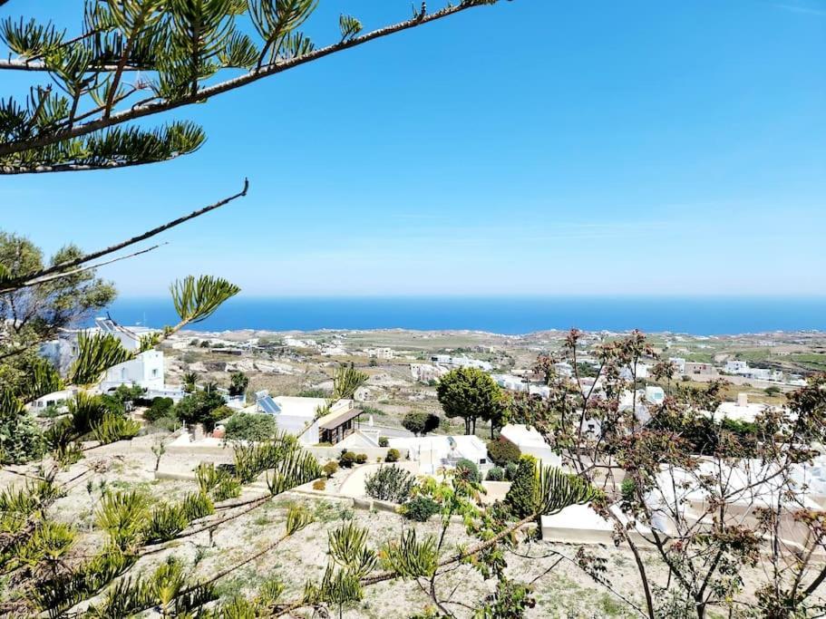 Euphoria Suites & Deluxe Studios Fira  Dış mekan fotoğraf