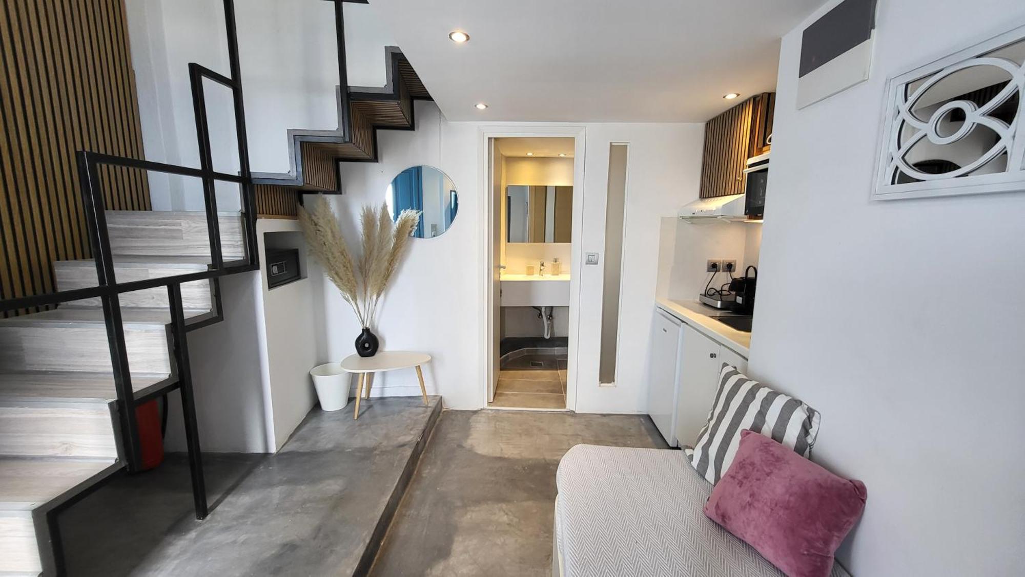 Euphoria Suites & Deluxe Studios Fira  Dış mekan fotoğraf
