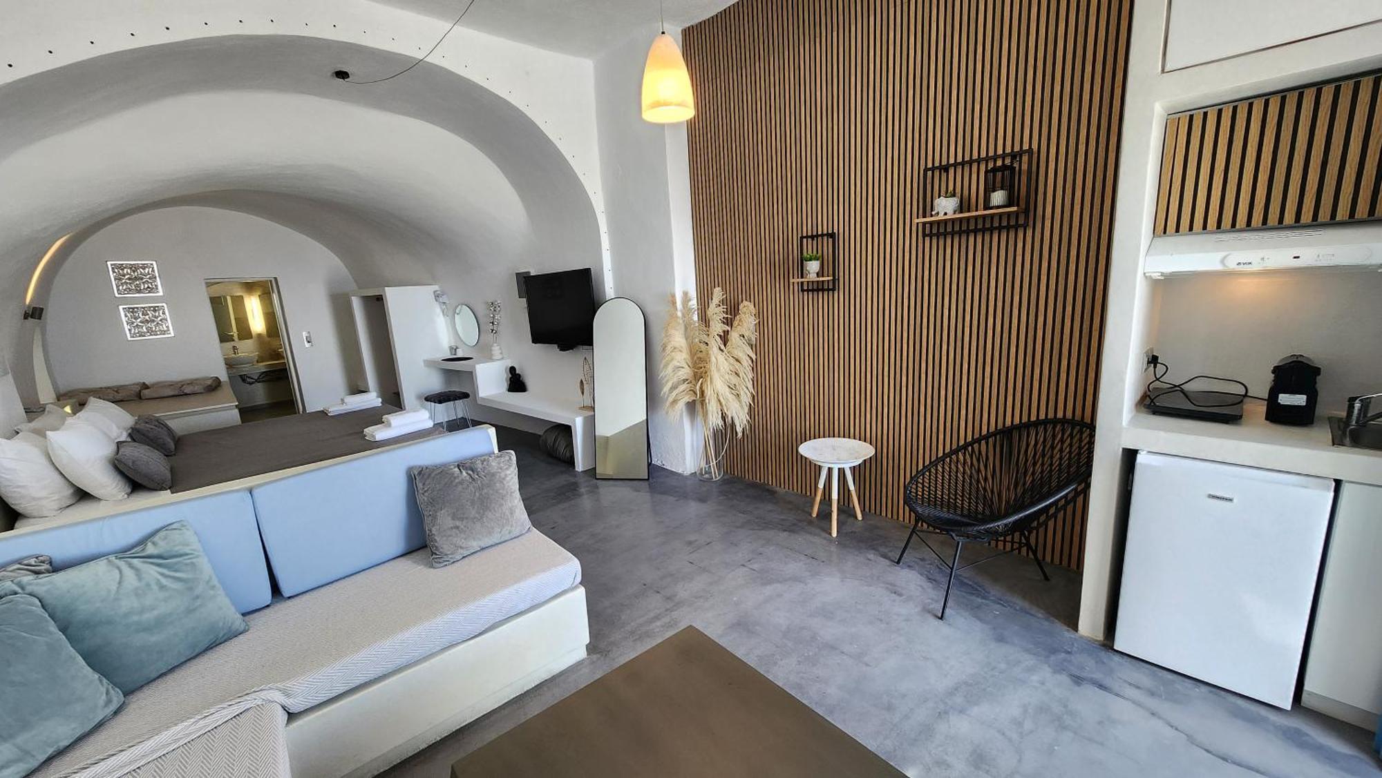 Euphoria Suites & Deluxe Studios Fira  Dış mekan fotoğraf