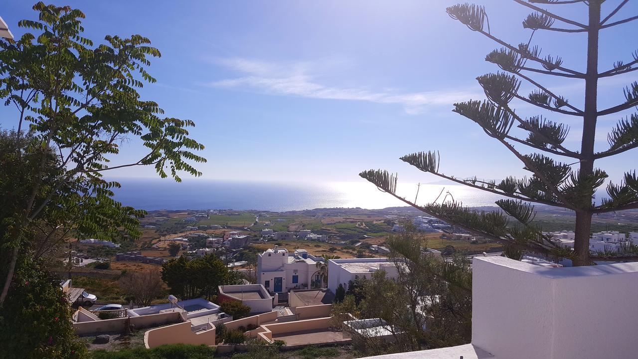 Euphoria Suites & Deluxe Studios Fira  Dış mekan fotoğraf